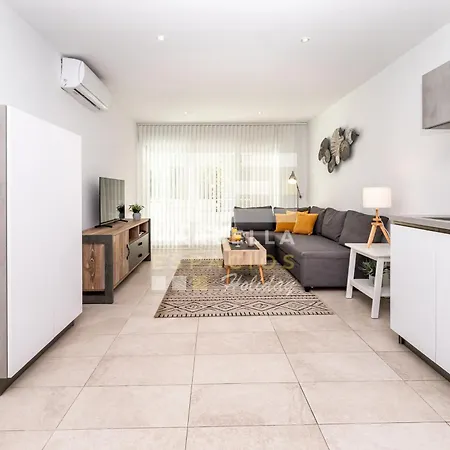 Apartment 204 Luminoso Apto Centro Junto A La Playa